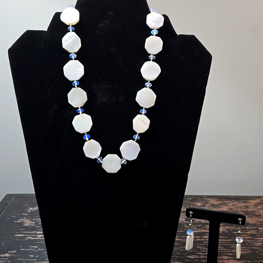 Mother of‎ Pearl Necklace & Earrings